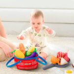 Корзинка с мягкими игрушками Jolly Baby 6+ мес фрукты — изображение 3
