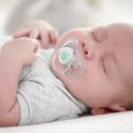 Пустышка Philips Avent Mini Яблоко 0-2мес. SCF151/00 — изображение 4