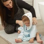 Полотенце-пончо Tommee Tippee Splashtime 2-4 года — изображение 2