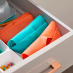 Tommee Tippee Слюнявчик Roll'n' Go Bib 6+ мес — изображение 3