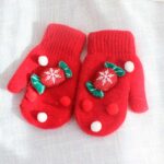 Варежки новогодние Снежинка