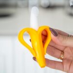 Прорезыватель Я родился Банан с ручками 3+ мес — изображение 2